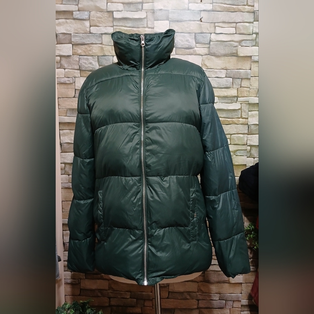 Old Navy Womens Large Soft Green Puffer Zip Up Jacket